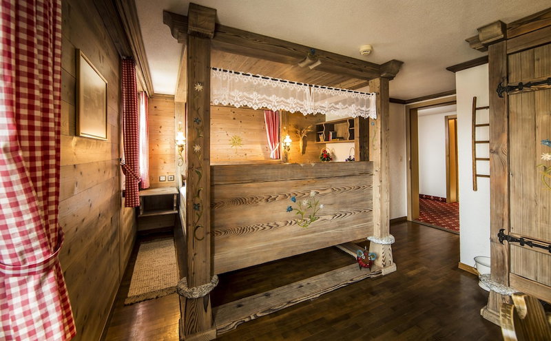 Hotel Olympia AG, Saas Almagell, Suiza