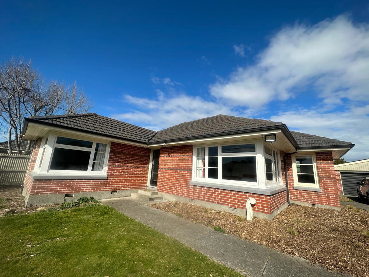 Hotel · Sunny House with 5 Bedrooms(near airport), Christchurch
