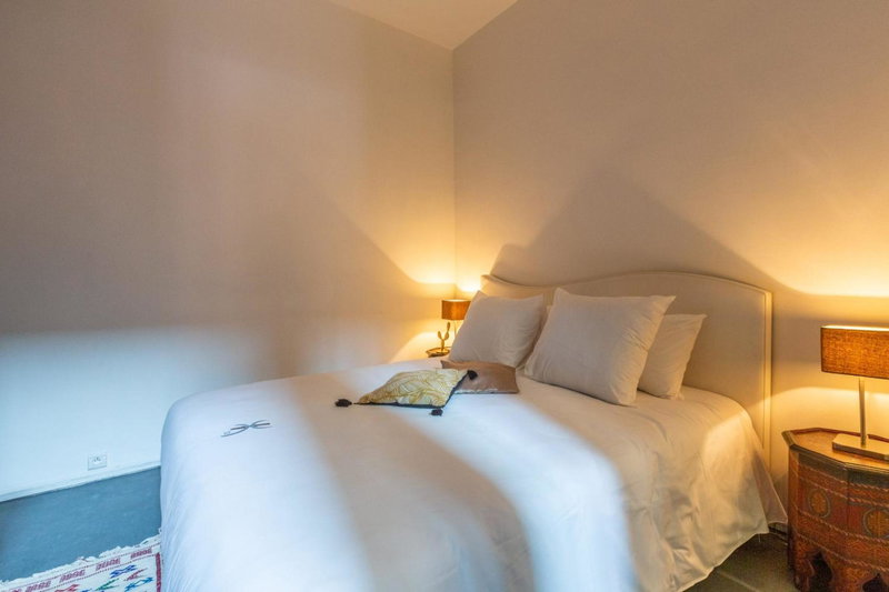 "LE 21", EXCLUSIVE LUXURY DUPLEX 400m FROM JEMAA EL FNA PLACE -HAMMAM-JACUZZI-KOUTOUBIA VIEW-ROOF TERRACE -SPEED WIFI, Marrakech, Марокко
