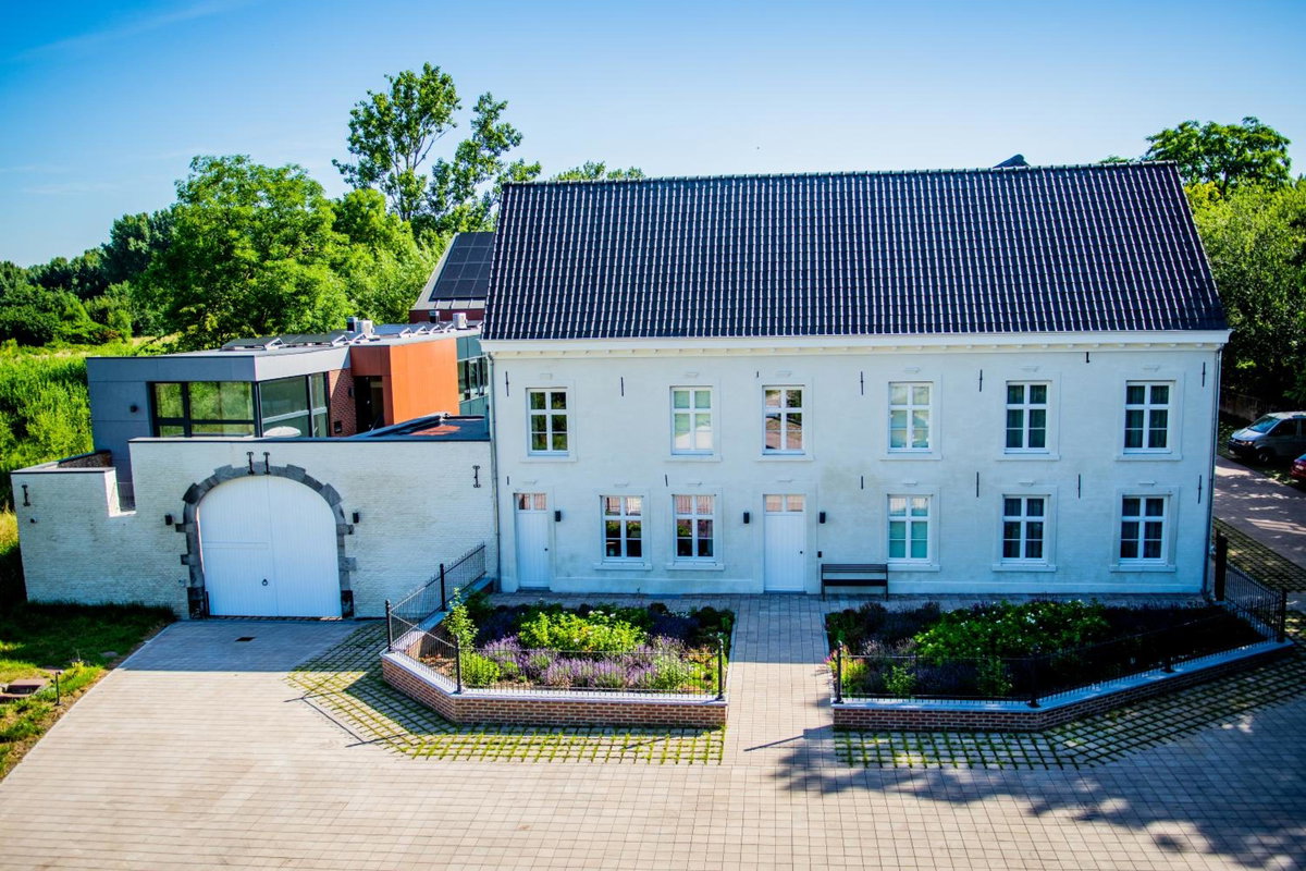 Hof van Stayen, Belgium