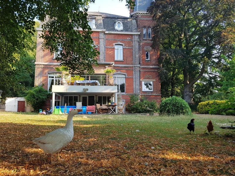 Château Lambert Moulinsart Hotel, shuttle airport, long term parking, snooker, large terrasse, dinner, breakfast, Charleroi, Bélgica