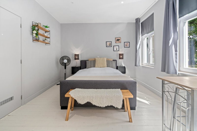 Spacious Guest Suites near Historic Market - 5 Min Walk, Bruges, Бельгия