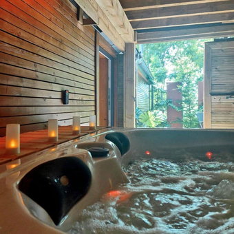 Le Spa du Cabanon: Cabanon de luxe avec Spa entièrement privatif, Aye, Bélgica