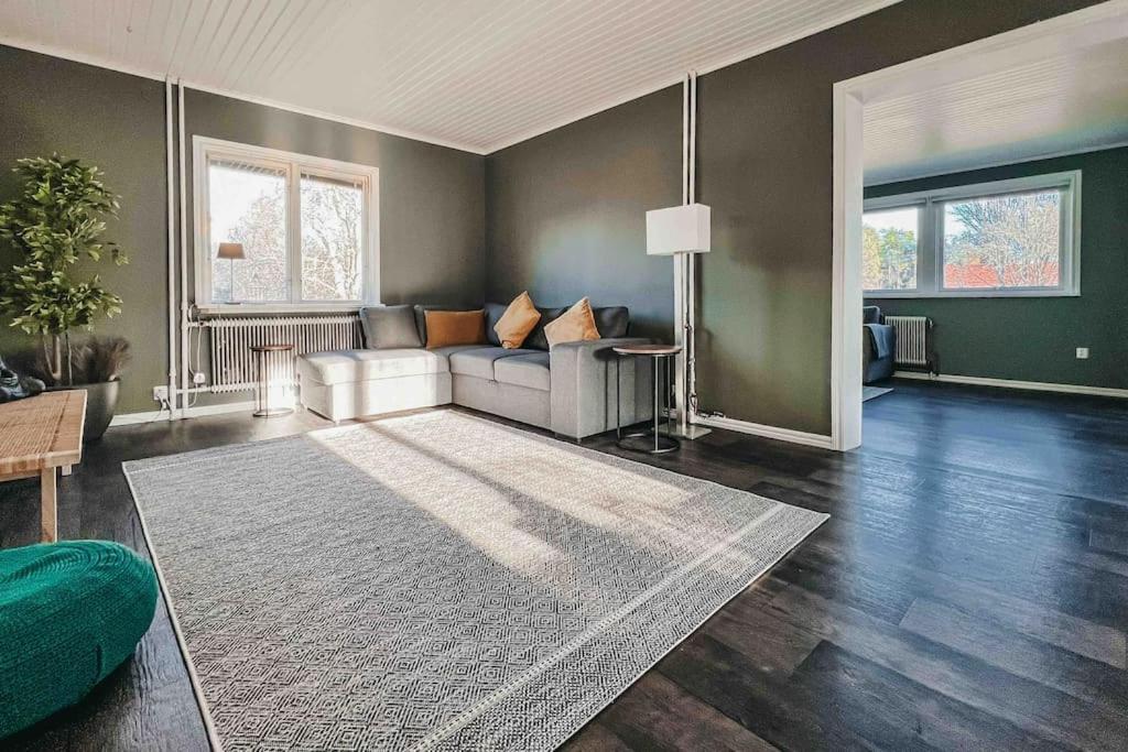 Hotel · Säfsen House • Spacious updated home • Close to the slopes!, Fredriksberg