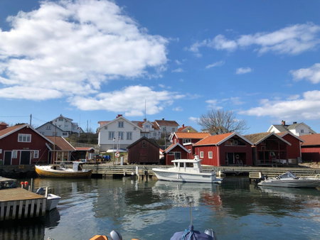 Fin lägenhet med balkong - Centralt o bra läge, Käringön, Suède