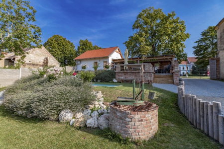 La Bobul Apartments, Drnholec, Czechia