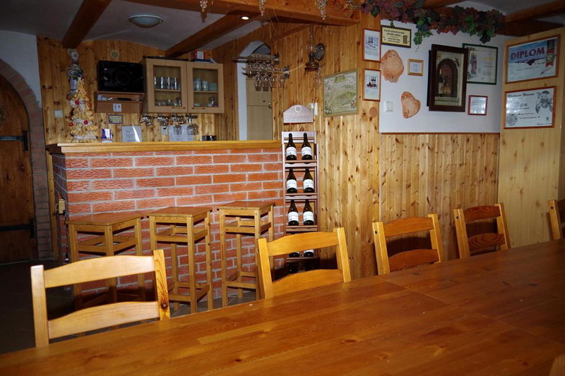 Sklep u Veselých, Mutěnice, Czechia
