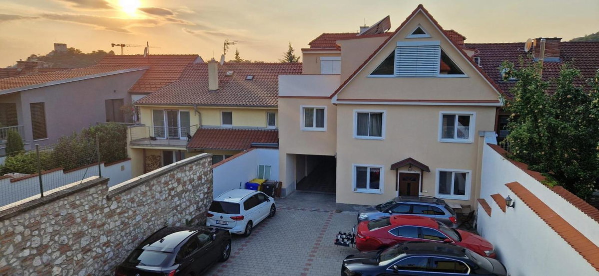 Pod Vinicí, Чехия