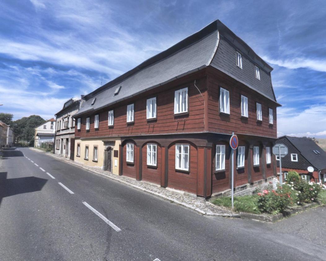 Hotel · Jiřetínská chaloupka, Jiřetín Pod Jedlovou