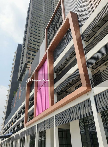 Maison à louer dans le Kampung Baru Subang, Malaisie · Emporis Kota Damansara · 1 chambre, 1 salle de bain
