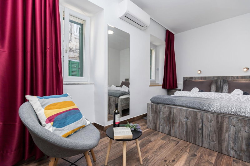 Apinelo Port Rooms, Split, Croatia