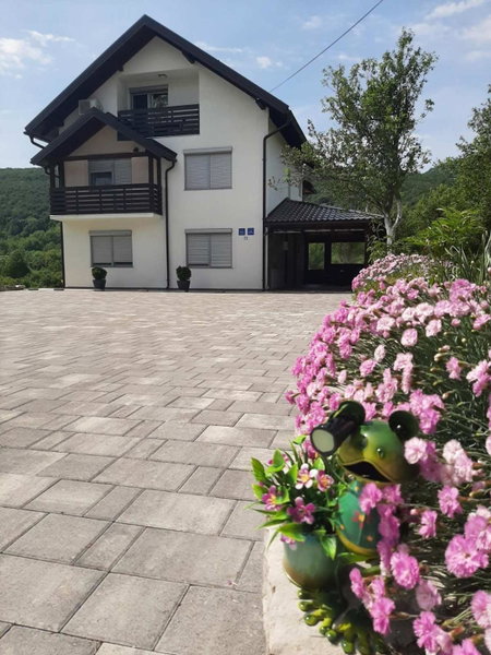 Apartments Paradise, Ličko Petrovo Selo, Croatia