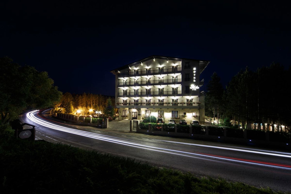 Hotel Helen, Romania