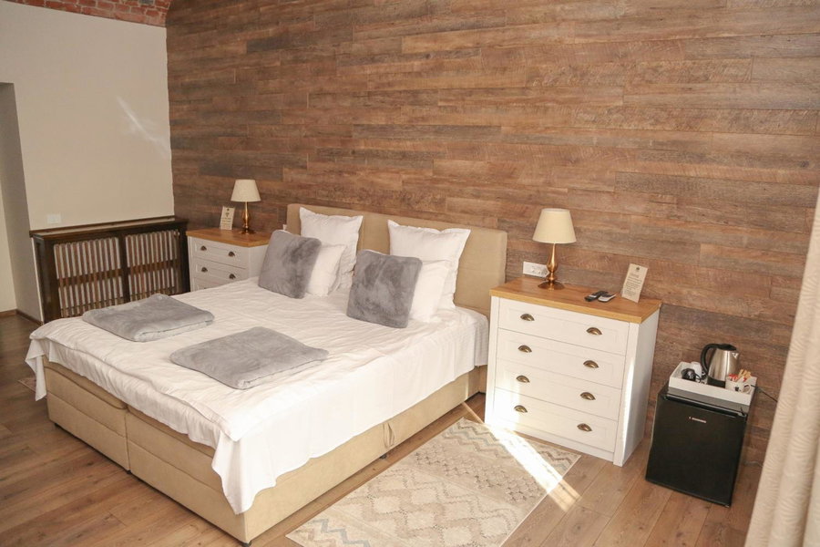 ELEGANT ROOMS - ULTRACENTRAL - jacuzzi cu hidromasaj, Oradea, Румыния