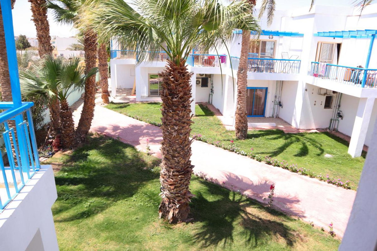 Hostgool Beach Chalets Mirage bay resort & aqua park, Egypt