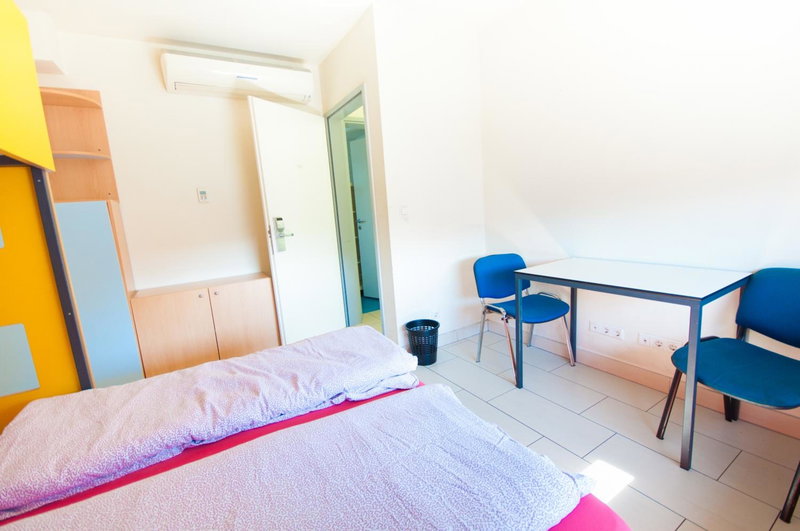 Simbol Hostel & Rooms with Free Private Parking, Ljubljana, Словения