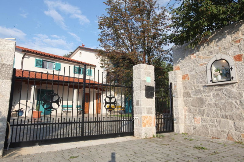Vila Salamander, Štanjel, Eslovenia