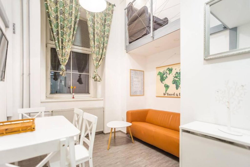 Apartma N'Poznam Tobačna, Ljubljana, Slovenia