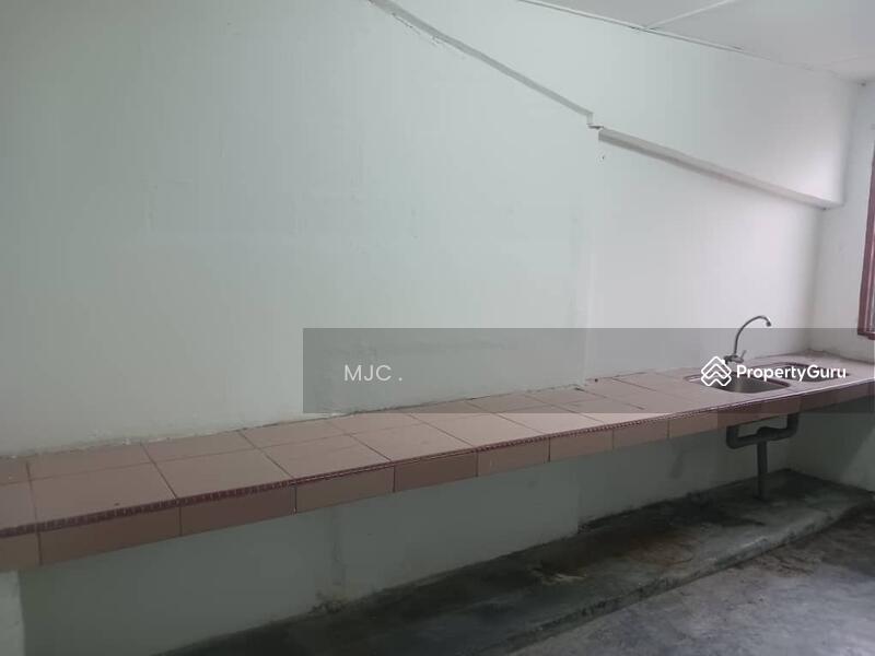 Apartment for rent in Kampong Dungun, Malaysia · 1 storey house @ Taman Sentosa (Haji Hamzah / Pin ke), Kapar · 4 rooms, 1 bath