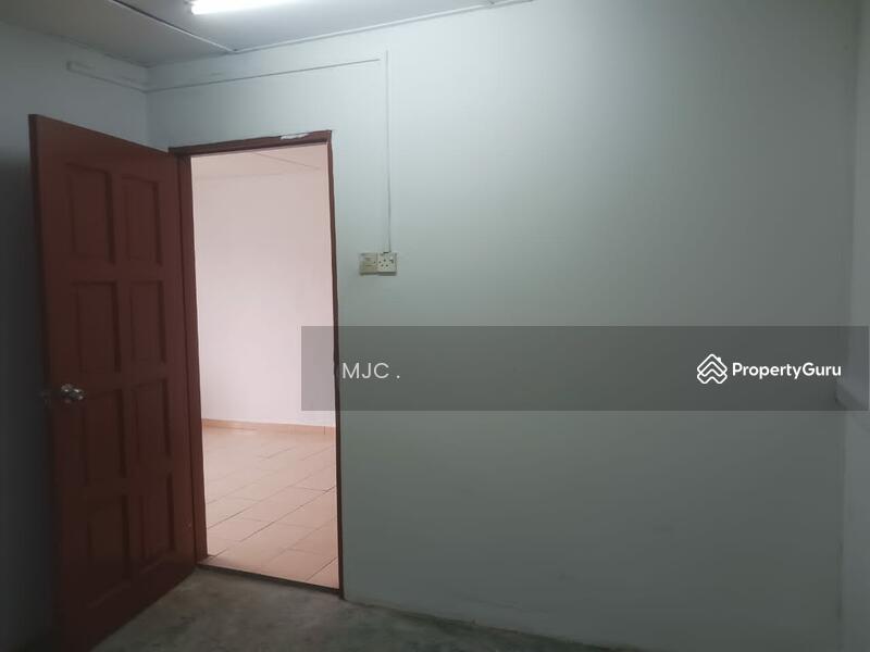 Apartment for rent in Kampong Dungun, Malaysia · 1 storey house @ Taman Sentosa (Haji Hamzah / Pin ke), Kapar · 4 rooms, 1 bath