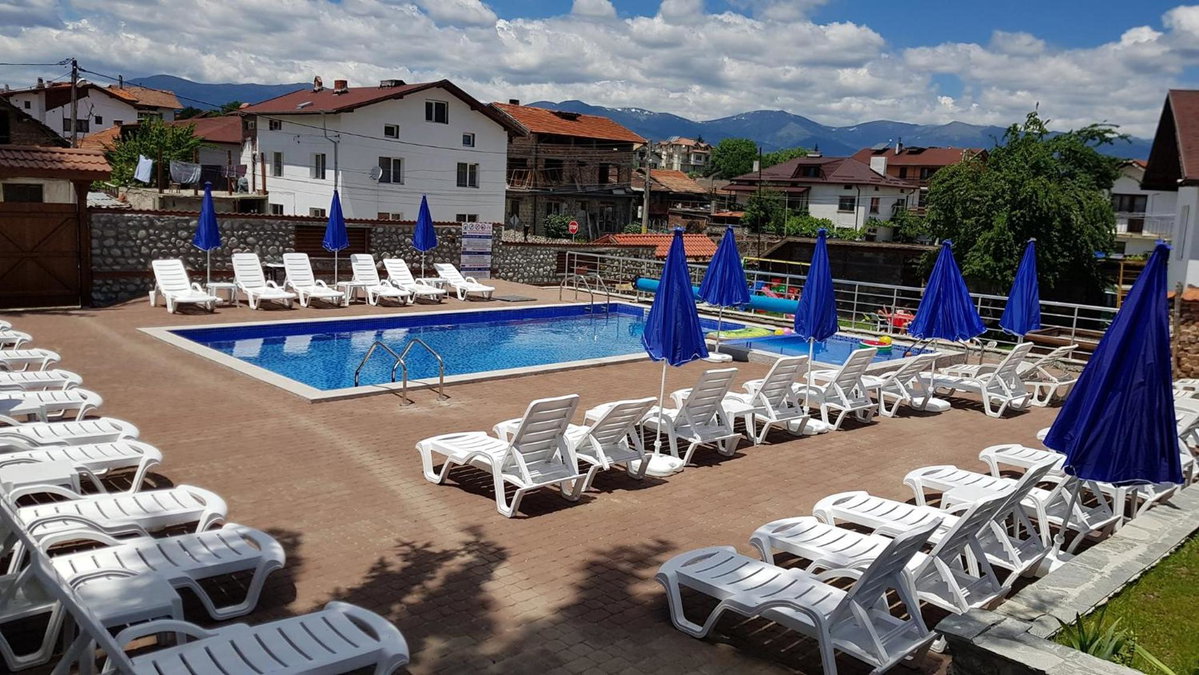 Hôtel · Семеен Хотел-"Чилковата Къща", Banya