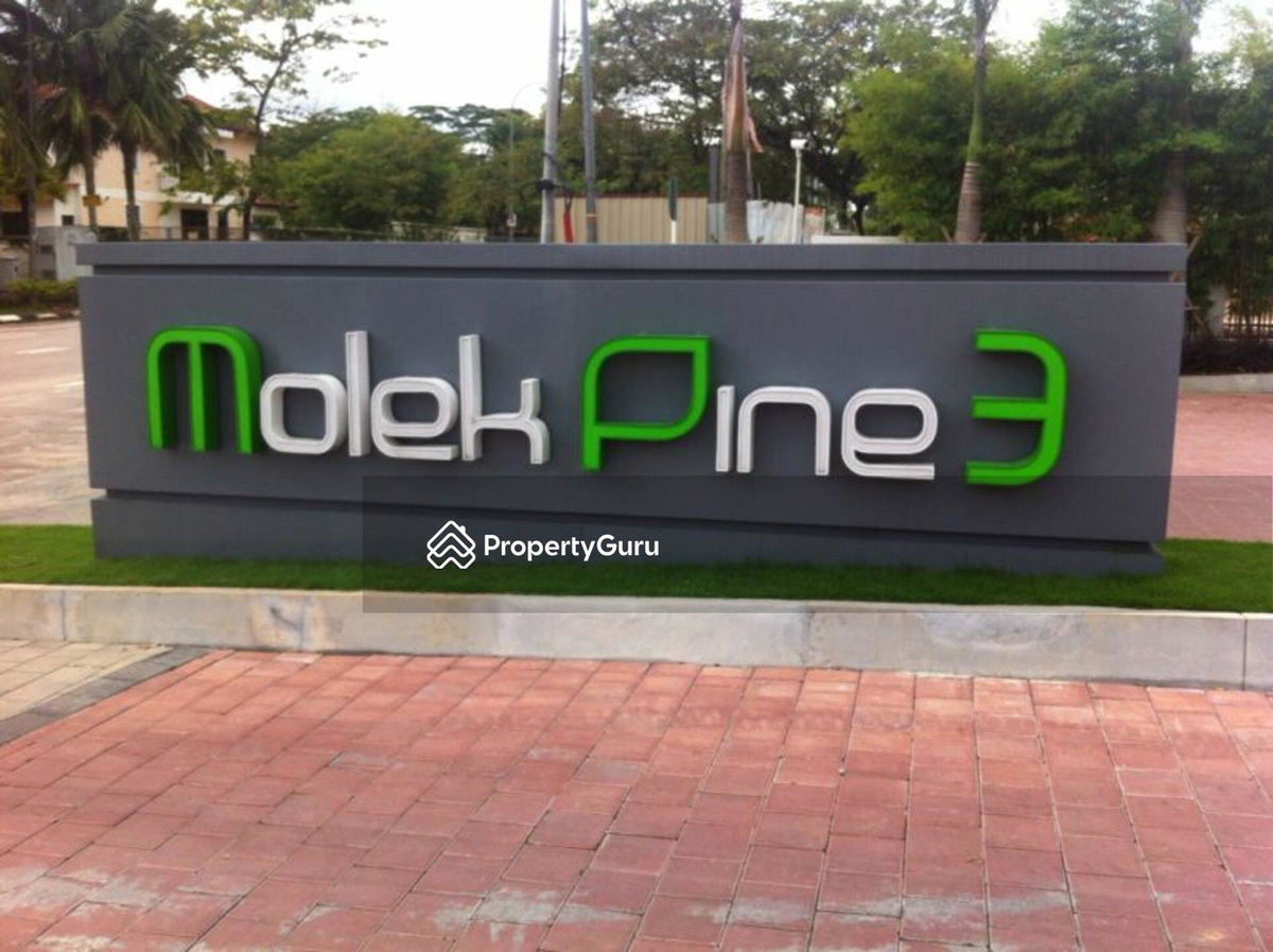 Molek Pine 3, Malaysia