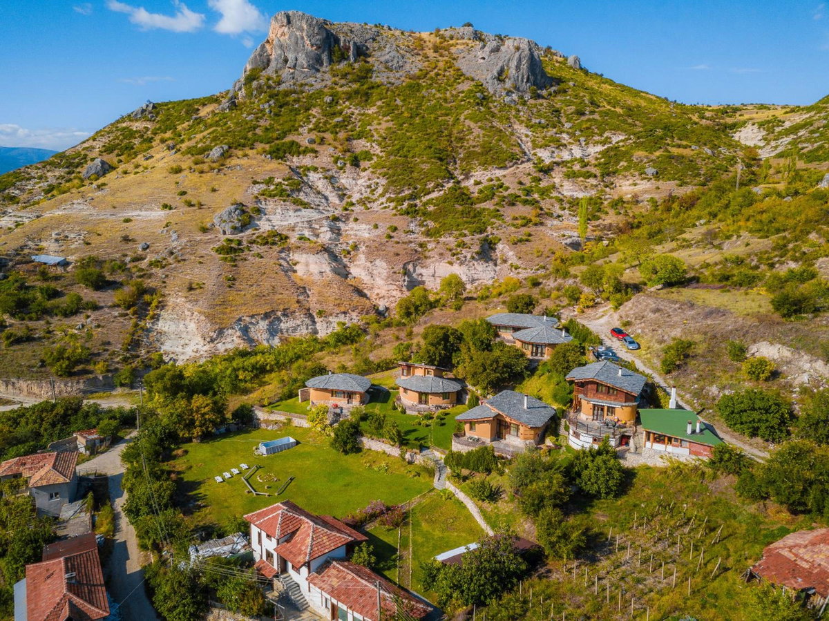 Eco Village Under the Cliffs, Bulgaria