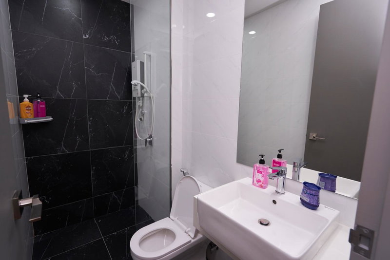 Beacon Executive Suites #CozyFamilyStay #RoofTopPool #13, George Town, Malaysia
