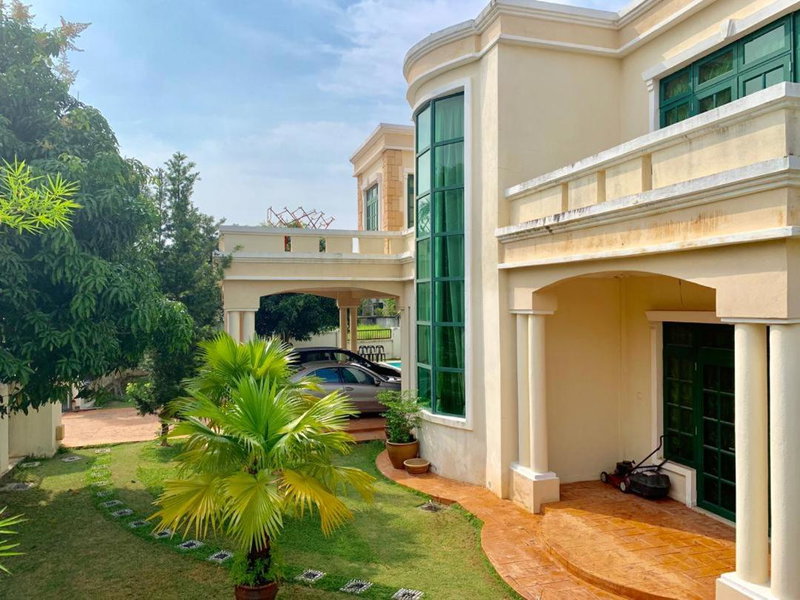 Villa Shamir, Kampung Baharu Nilai, Malaysia