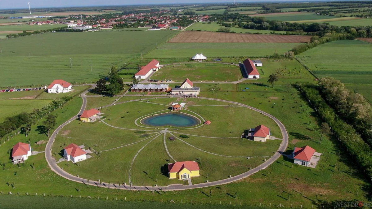 Hotel · Chalets Franciska Major, Pro Village, Sopronkövesd