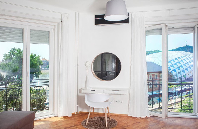 Riverside Panorama Apartment, Budapest, Hungría