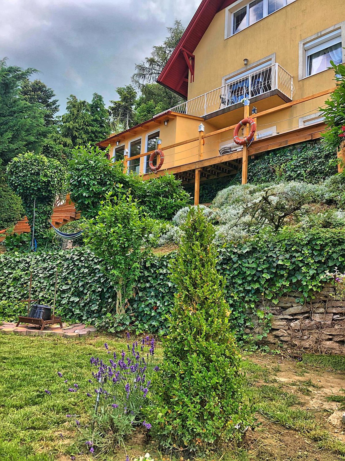 Villa Borostyán, Hungary