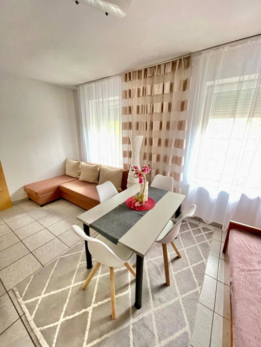 Alpesi Apartman Downtown, Sopron, Hungary