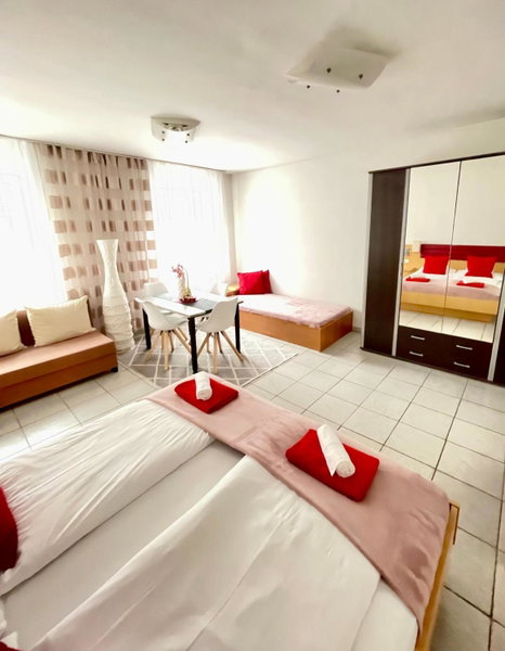 Alpesi Apartman Downtown, Sopron, Hungary