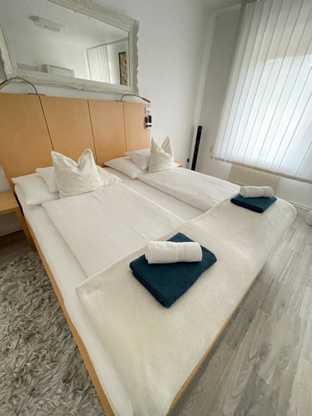 Alpesi Apartman Downtown, Sopron, Hungary