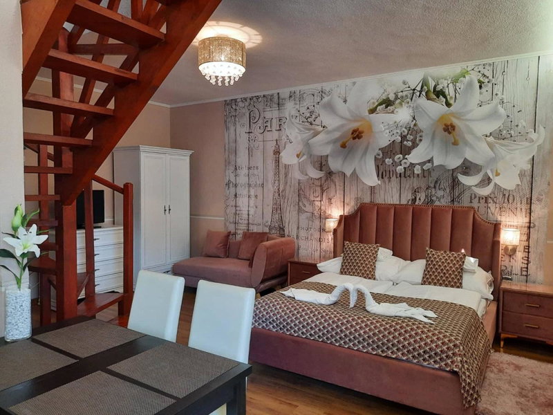 Kék Lagúna Wellness Apartmanok, Egerszalók, Hungría