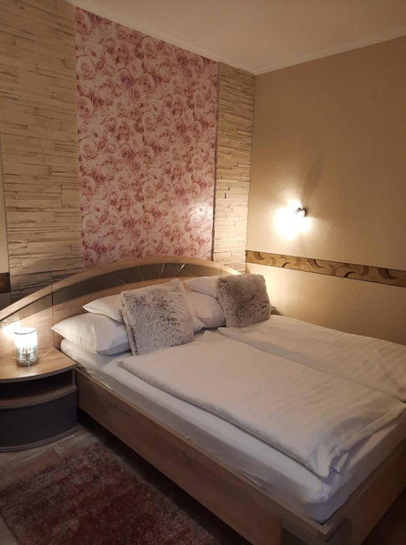 Kék Lagúna Wellness Apartmanok, Egerszalók, Hungría