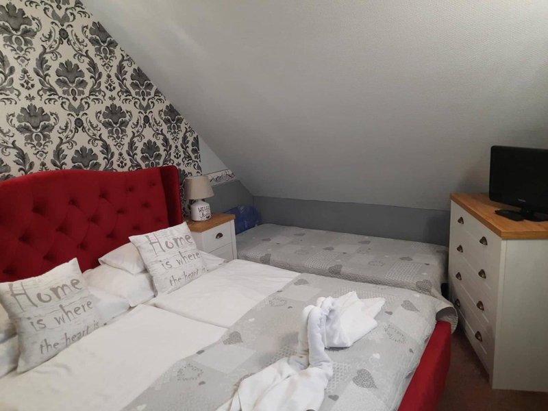 Kék Lagúna Wellness Apartmanok, Egerszalók, Hungría