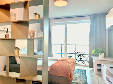 Luxury, bright Studio with parking and balcony in Bratislava center, Bratislava, Slovaquie
