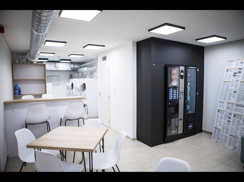 Luxury, bright Studio with parking and balcony in Bratislava center, Bratislava, Slovaquie