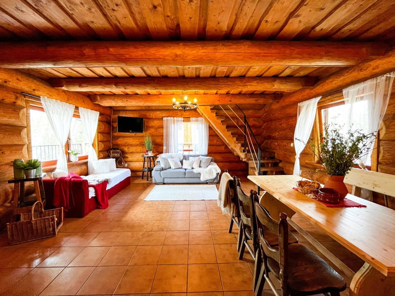 Medveď, Vlk, Líška Zrubová rozprávka nad rybníkom, Kostolná Ves, Slovakia