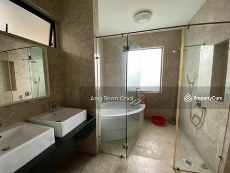 Appartement à louer à Su-ngai Kolok, Malaisie · Horizon Hills, The Hills · 5 chambres, 5 salles de bain