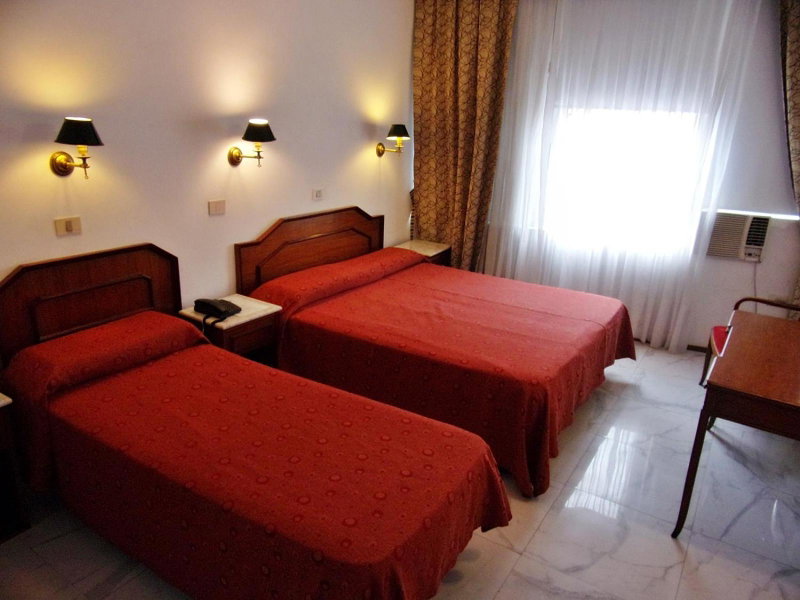 Hotel Tres Sargentos, Buenos Aires, Argentina