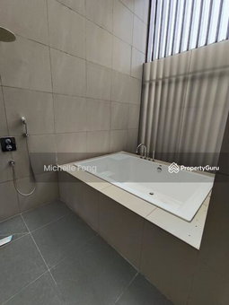 Apartment for rent in Su-ngai Kolok, Malaysia · Ledang Heights · 5 rooms, 8 baths