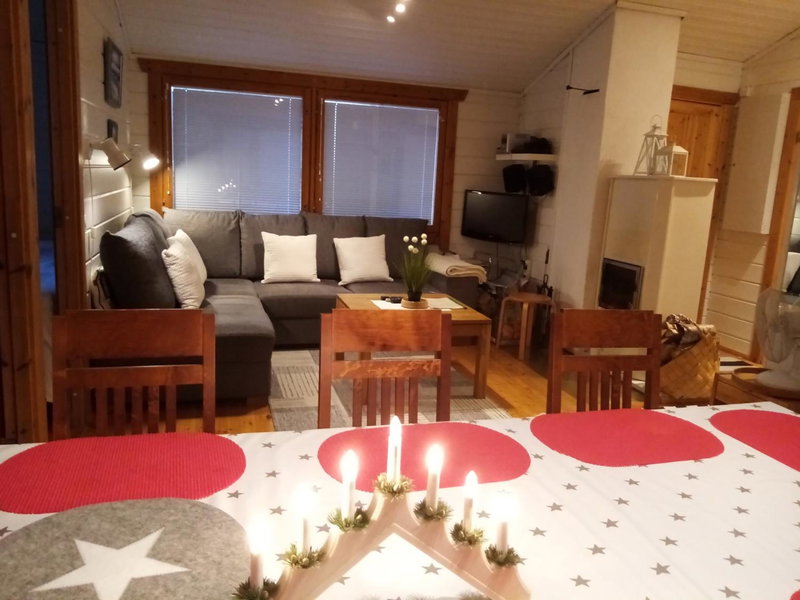 Paritalomökki Lomariihi 10, Muurame, Finland