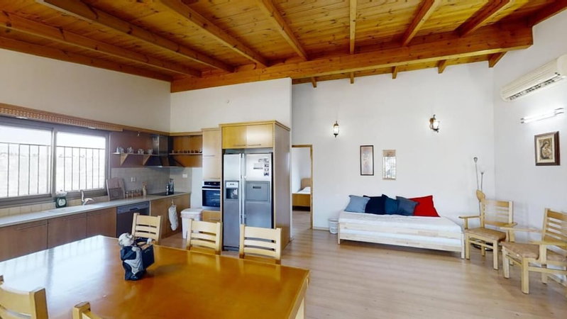 Cozy Wood Apartment With Great View to Nazareth, Nazareth, Israel