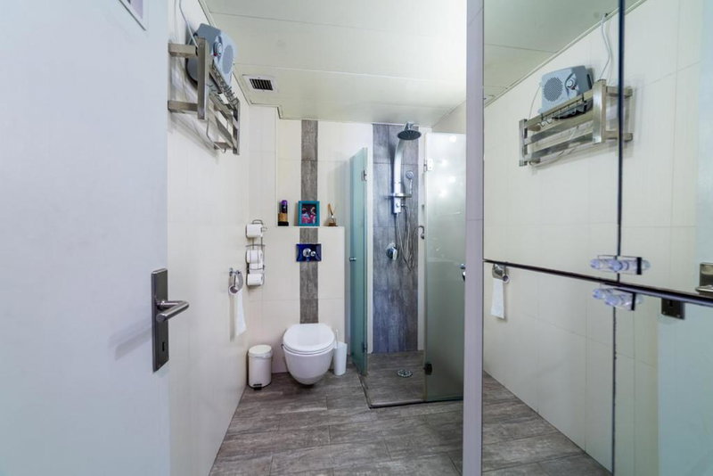 Amazing 1BR Penthouse with terrasse near Neve tzedek, Tel Aviv, Israel