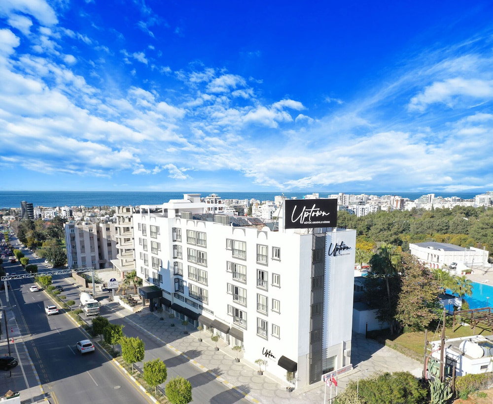 Uptown Buyuk Anadolu Girne, Кипр