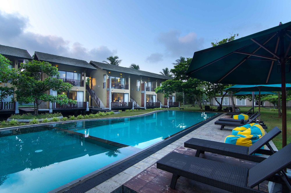 Hotel · South Lake Resort Koggala, Koggala