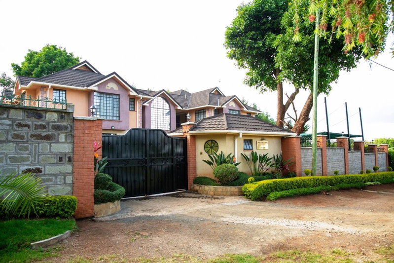 Davis Court, Nyeri, Kenya